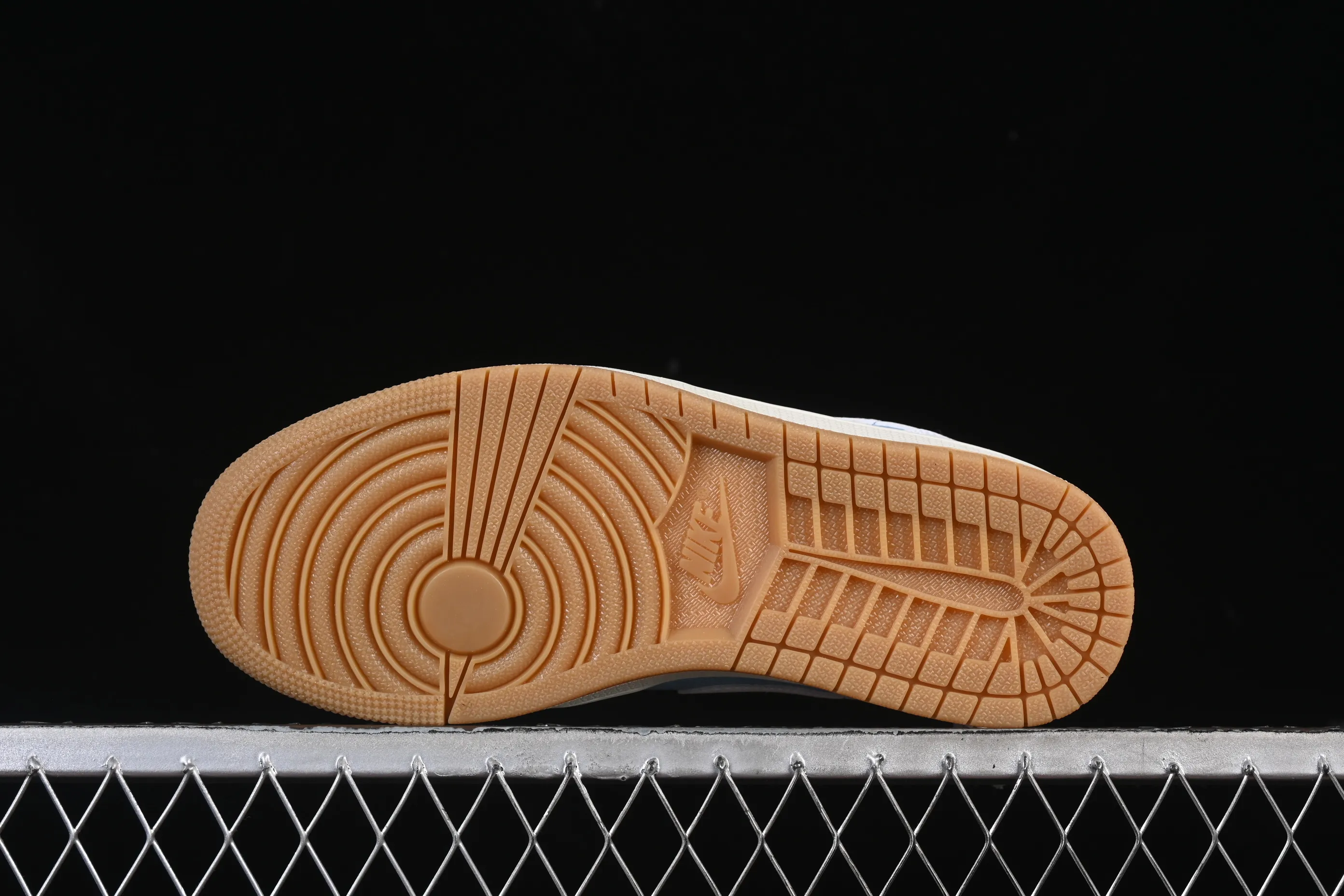 All categories Air Jordan Jordan series basketball shoes Air Jordan 1 Low Air Jordan 1 Low Denim "Worn Blue" Denim denim low-top retro culture basketball shoes HQ2004-400
